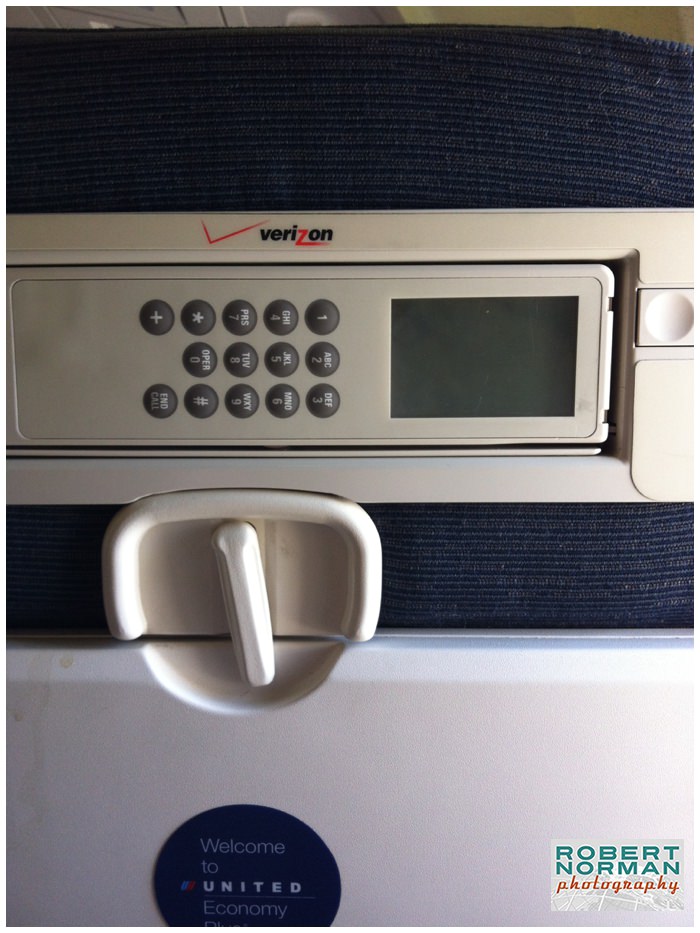 old-United-airlines-telephone