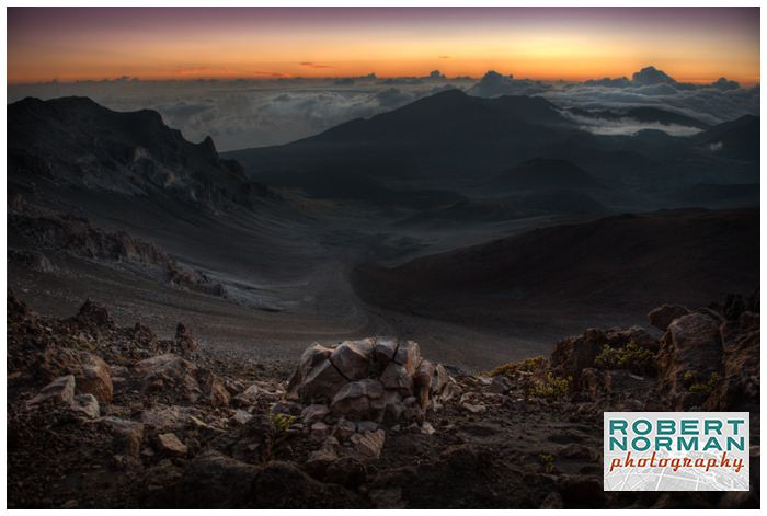 Haleakala-National-Park-crater-Maui-HI-sunrise 