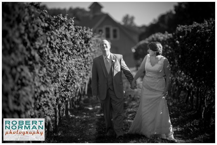 jonathan-edwards-winery-wedding-stonington-ct-vineyard-wedding